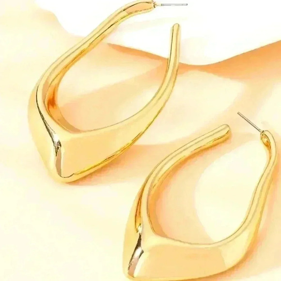 (2 for $12) Women's U-Shaped Earrings 14K Gold Plated Earrings Jewerly - Picture 1 of 8